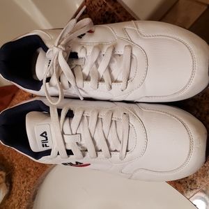 Women size 9 sneaker